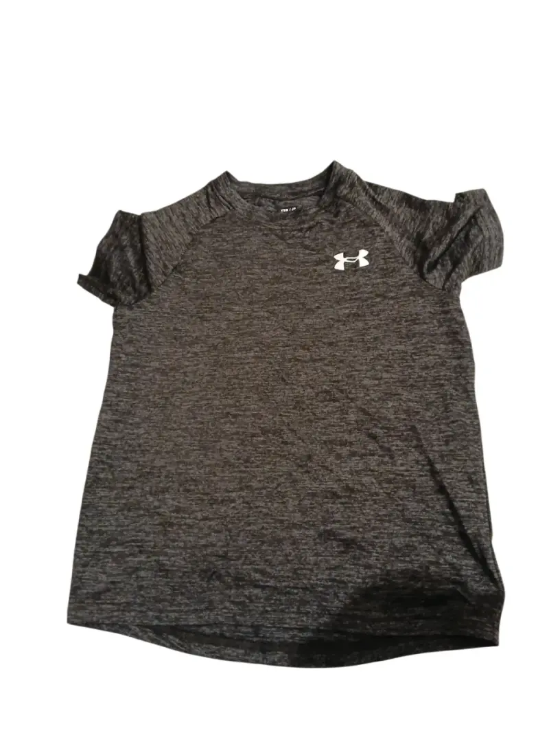 Polera deportiva gris Under Armour para mujer