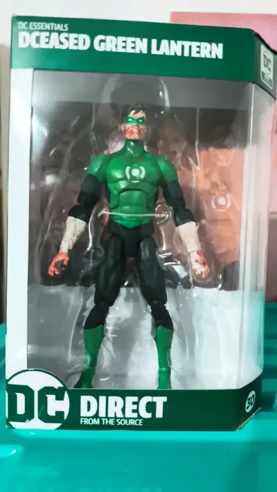 Figura de acción DC Essentials Green Lantern - miniatura 1