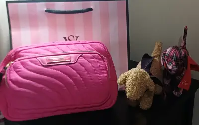 Set de bolso y billetera rosa Victoria's Secret - miniatura 1