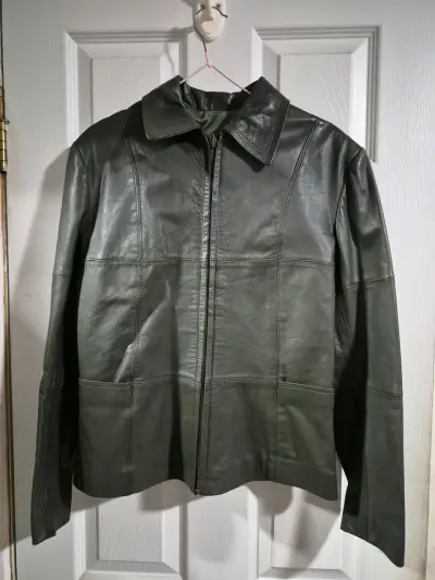 Chaqueta de cuero verde para mujer - miniatura 1