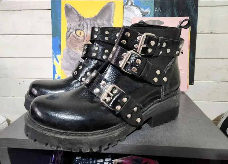 Botines negros con hebillas C/Moran - 39