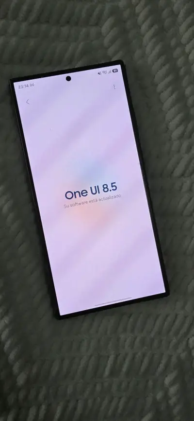 Smartphone Samsung con funda personalizada - miniatura 3