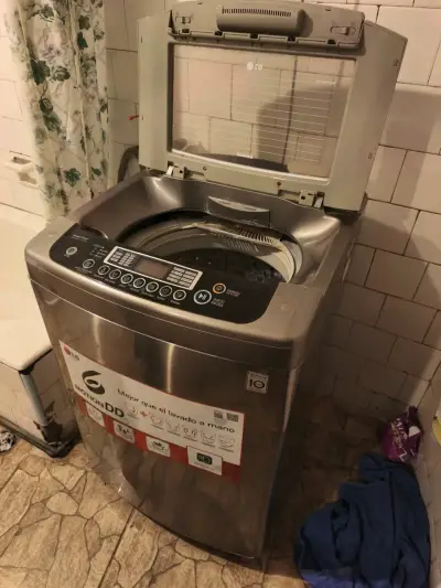 Lavadora LG de carga superior 16 kg - miniatura 1