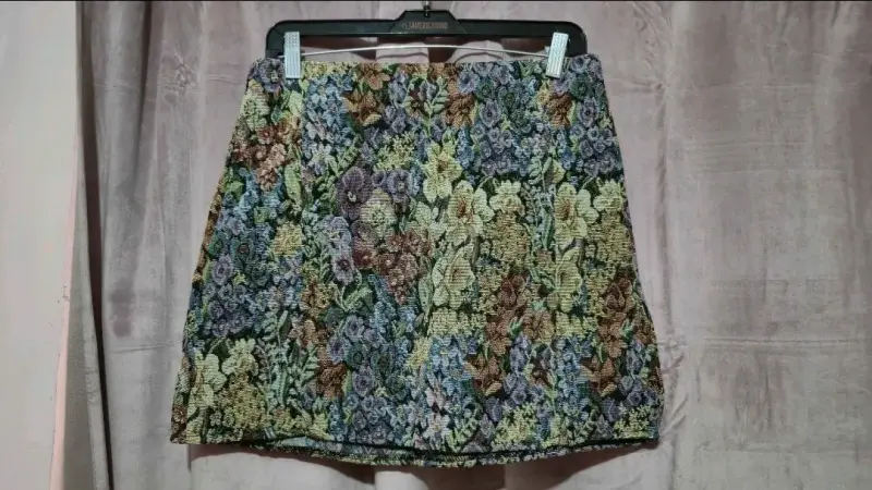 Falda corta floral estilo vintage SHEIN - M/L