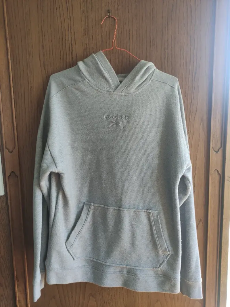Polerón Reebok Gris Training Essentials - 1
