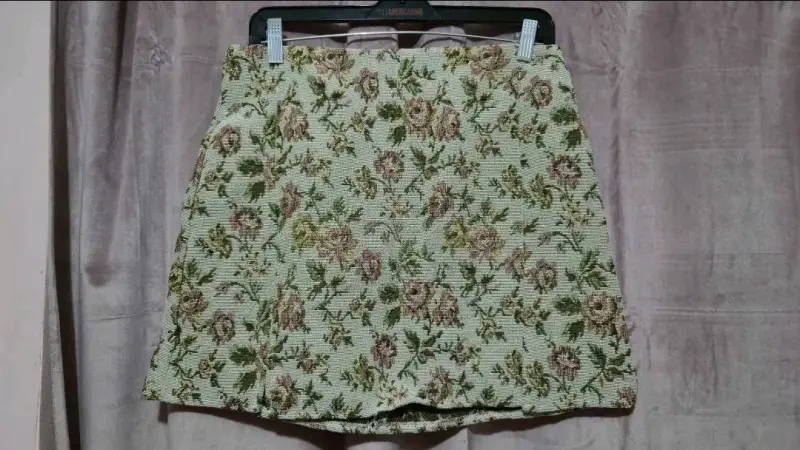 Falda corta floral vintage SHEIN - M/L