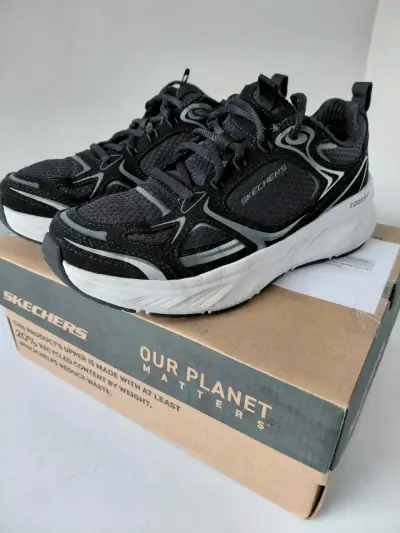Zapatillas deportivas negras Skechers para hombre - miniatura 1