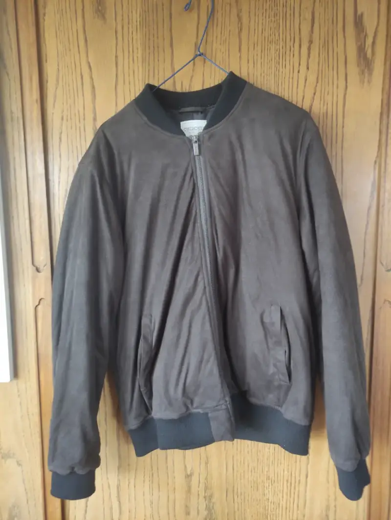 Chaqueta bomber marrón estilo gamuza para hombre