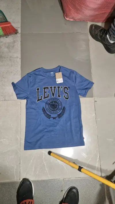 Polera Levi's azul con logo estampado - miniatura 1