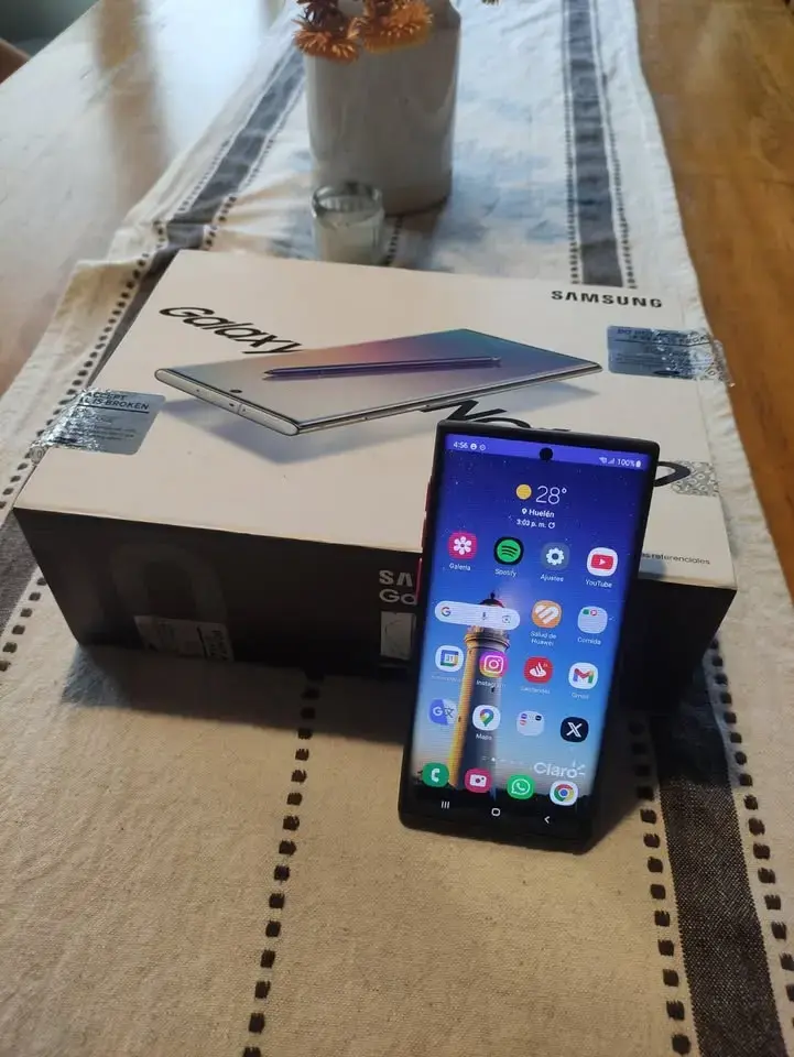 Samsung Galaxy Note10 con caja original - 1