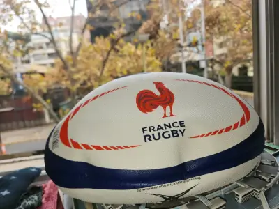 Pelota de rugby Gilbert France nueva - miniatura 2