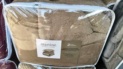 Cubre cama flannel burdeo 2 plazas Martine - miniatura 3