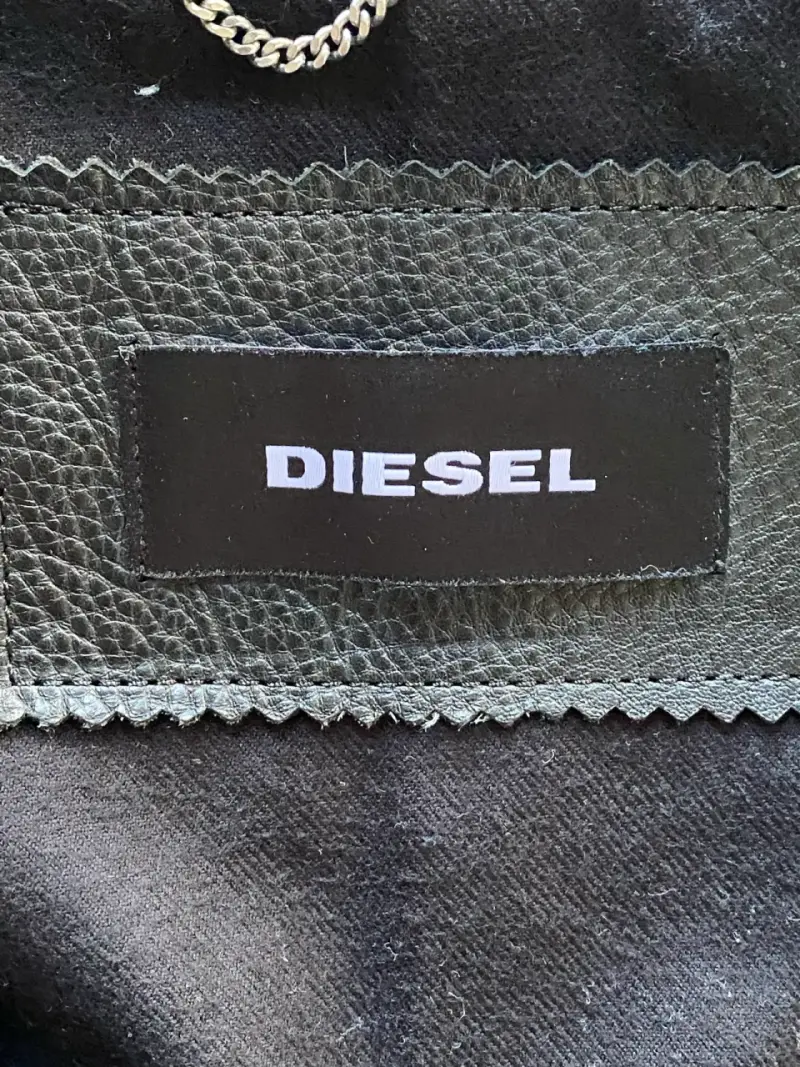 Chaqueta de cuero negra Diesel con cierre metálico - 3