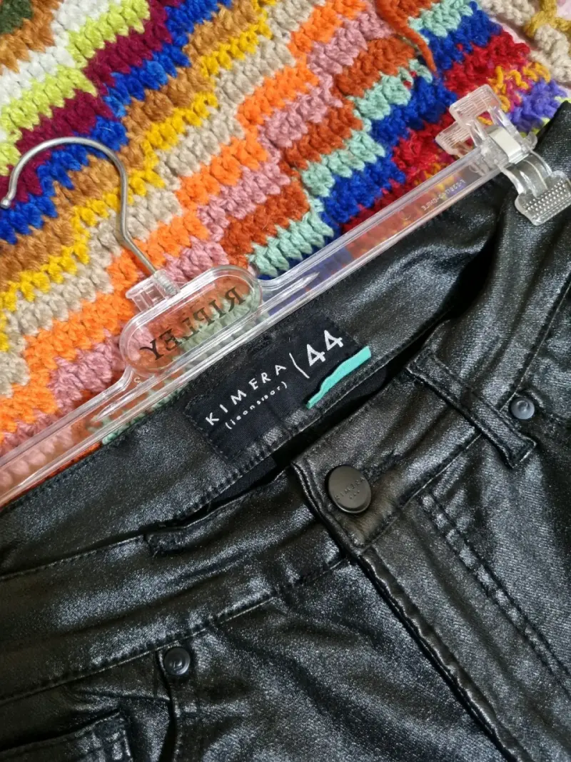 Pantalones negros de cuero sintético Kimera talla 44 - 2