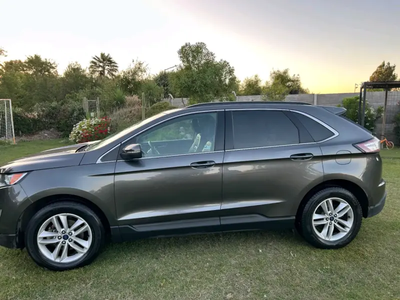Ford Edge SEL 2017 en buen estado - 3