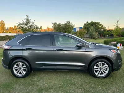 Ford Edge SEL 2017 en buen estado - miniatura 4