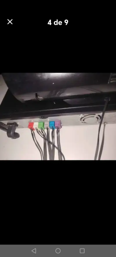 Sistema de sonido con subwoofer y parlantes. - miniatura 5