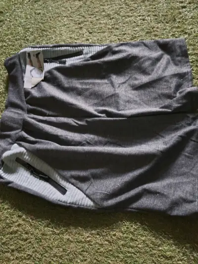 Shorts deportivos negros con bolsillo lateral - miniatura 6