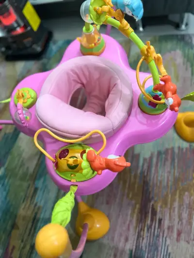 Centro de actividades para bebé multicolor - miniatura 1