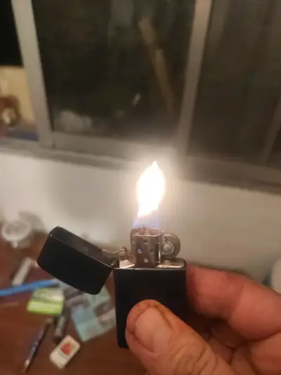 Encendedor Zippo original, metálico azul marino - miniatura 6