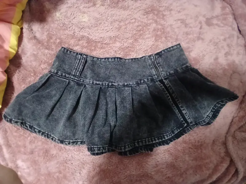 Falda de mezclilla plisada para mujer - 1