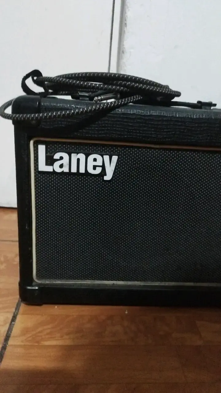 Guitarra Electroacústica Freeman/ ampli Laney - 3