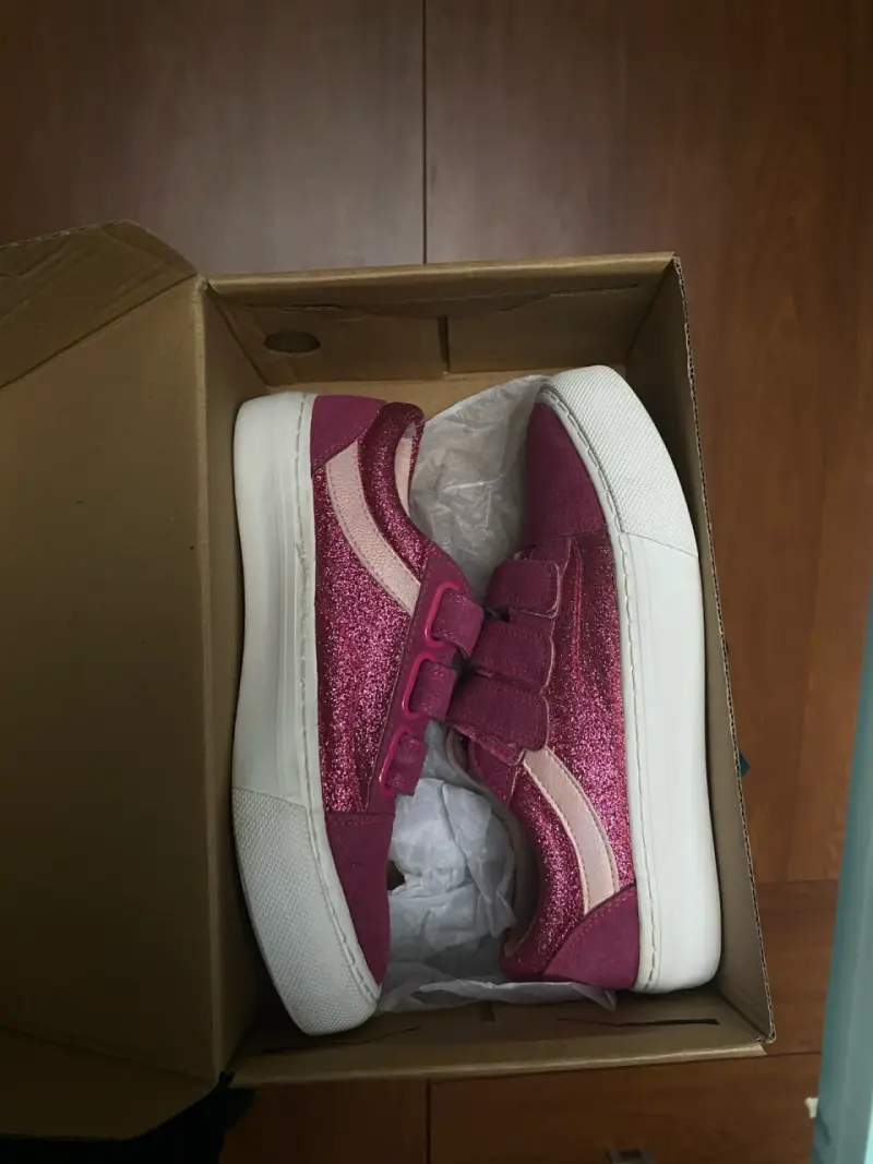 Zapatillas rosadas con velcro para niña - 2