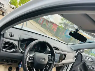 SUV Chery Tiggo 3   2022 en muy buen estado - miniatura 1