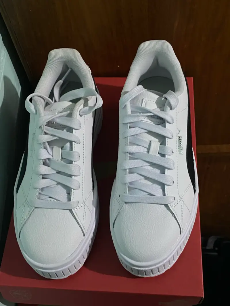 Zapatillas blancas Puma Karmen II Jr para mujer - 2