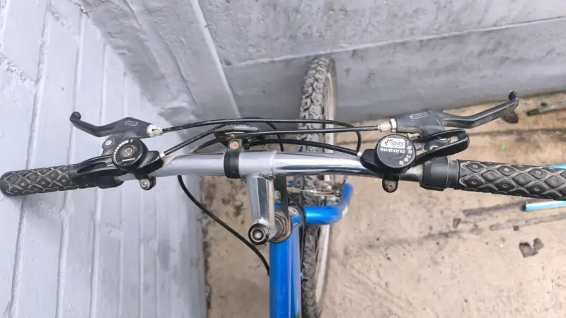 Bicicleta Brabus azul con cambios Shimano - 2