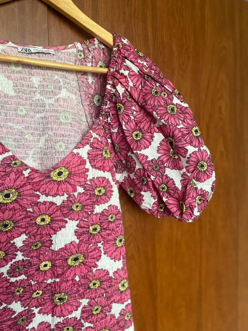 Vestido floral rosa con mangas abullonadas Zara - 3