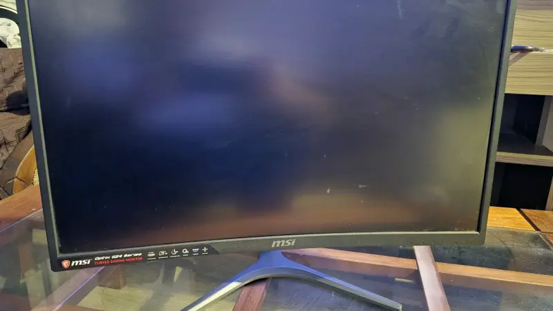 Monitor curvo gaming MSI Optix G24 - 1