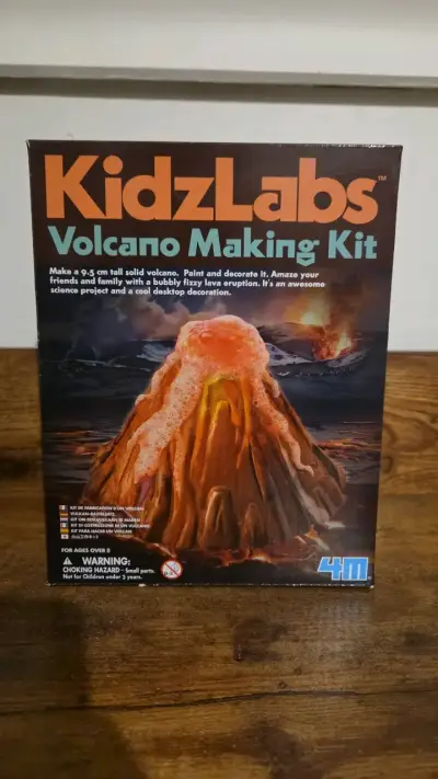 Kit de Fabricación de Volcán KidzLabs - miniatura 1