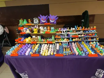 Figuras de colección Pokémon en miniatura - miniatura 1