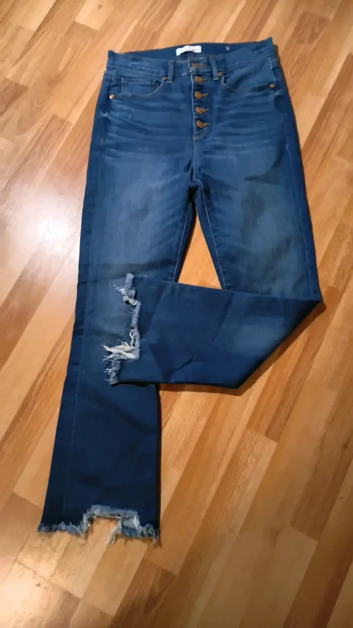 Jeans azules desgastados para mujer