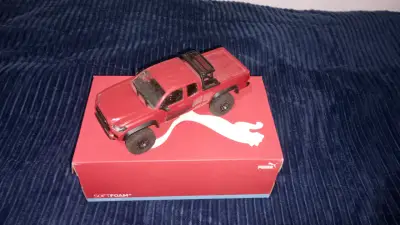 Camioneta realista  RC Roja a Control Remoto - miniatura 1