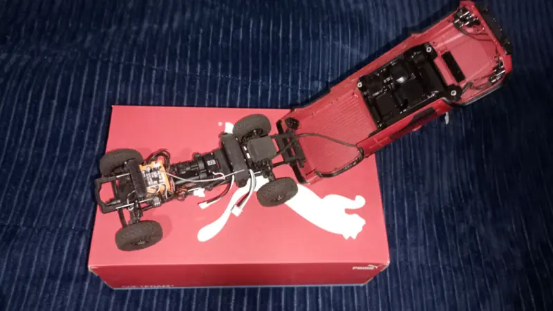 Camioneta realista RC Roja a Control Remoto - 4