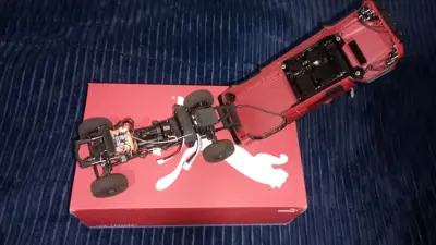 Camioneta realista  RC Roja a Control Remoto - miniatura 4