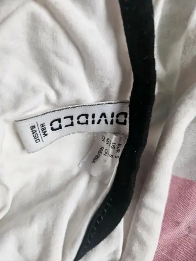 Polera blanca con borde negro H&M Divided - miniatura 2