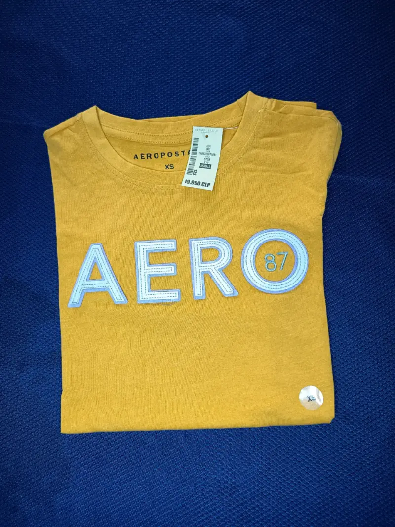 Polera Aeropostale con diseño floral - 3