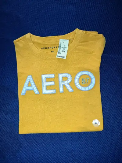 Polera Aeropostale con diseño floral - miniatura 3