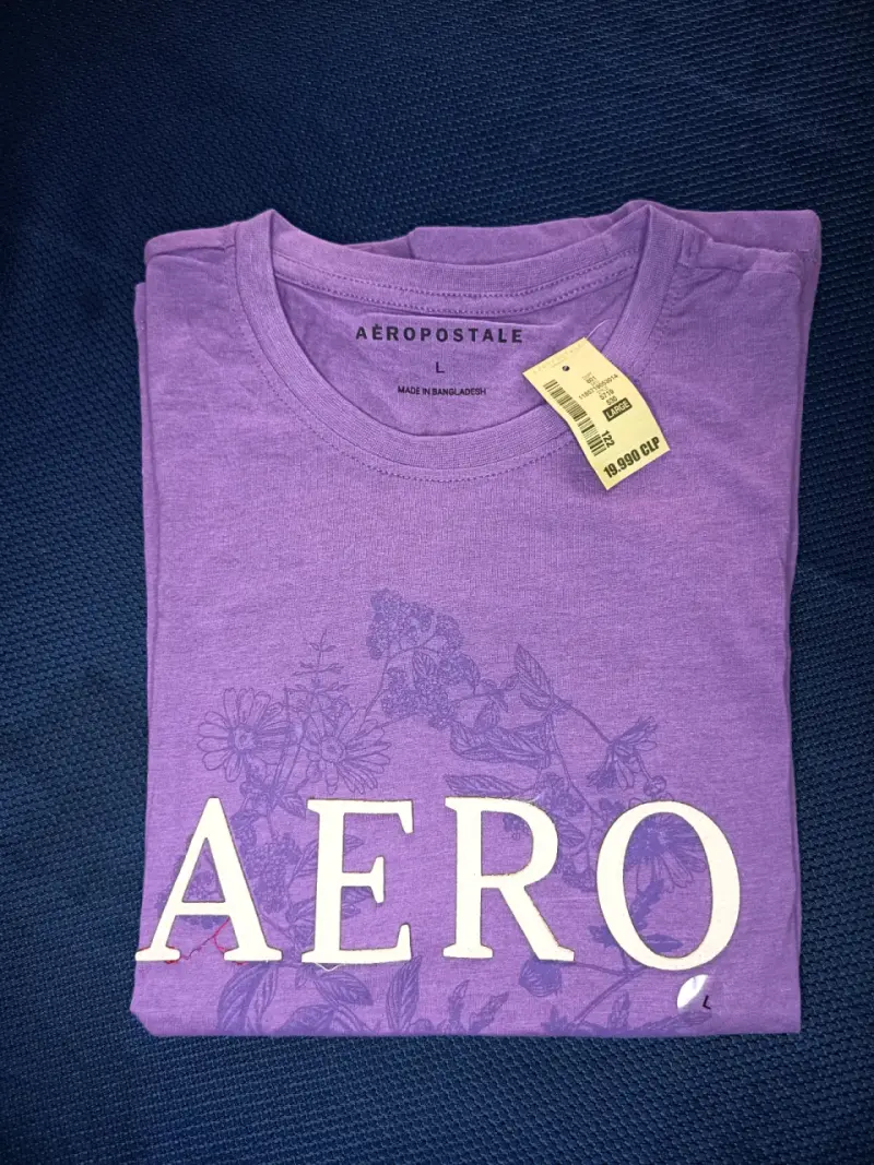 Polera Aeropostale con diseño floral - 4