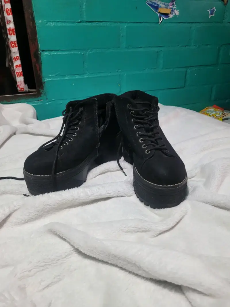 Botines Negros de Plataforma para Mujer