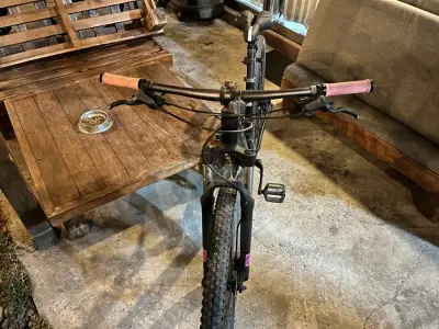 Bicicleta de Montaña Trek Marlin 5 - miniatura 3