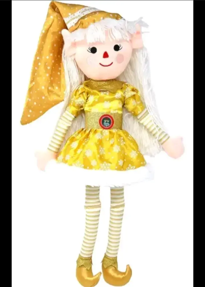 Muñeca de trapo navideña con vestido amarillo
