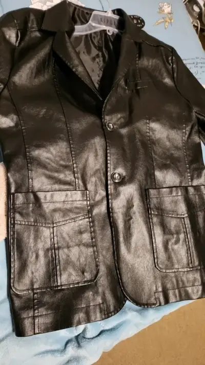 Blazer negro de cuero sintético para hombre - miniatura 3