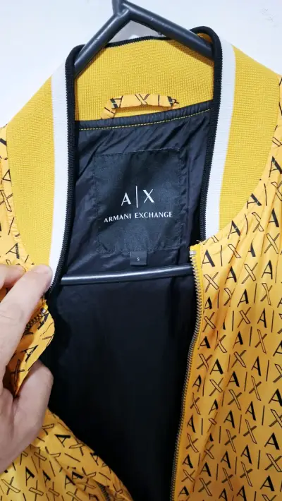 Chaqueta bomber amarilla Armani Exchange - miniatura 2
