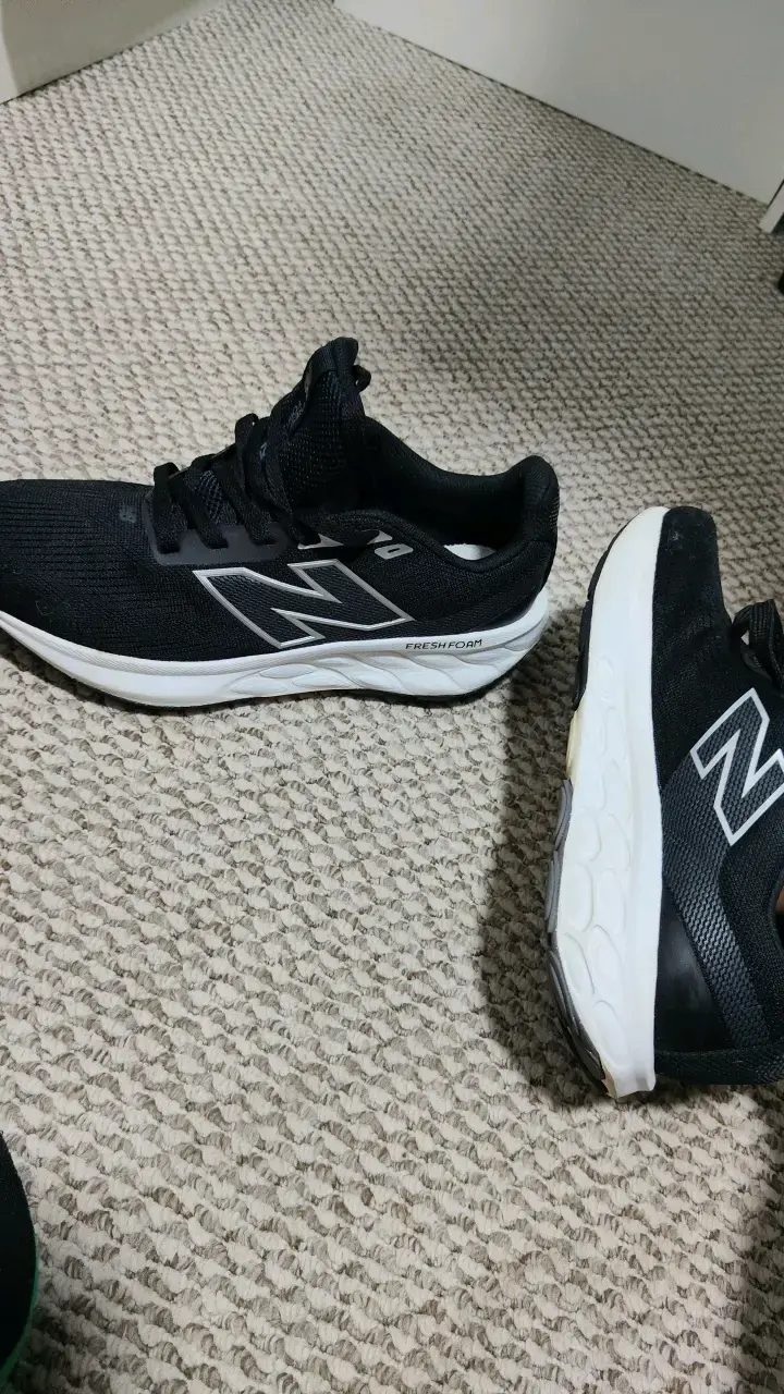 Zapatillas deportivas negras New Balance Fresh Foam - 3