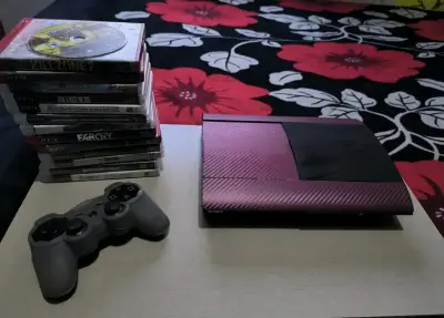Consola PS3 con juegos y control - miniatura 1