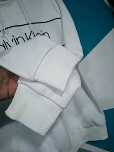 Polerón blanco con capucha Calvin Klein - miniatura 4